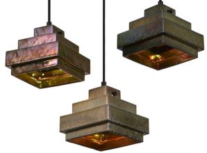 “Lustre es el último descubrimiento de Tom Dixon en su constante búsqueda de nuevos y especiales acabados metálicos.”