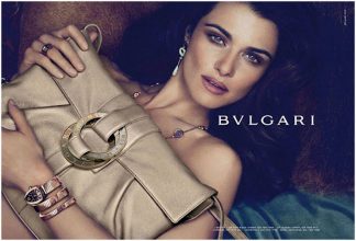 “La colección “Le Gemme” de Bvlgari, es una colección sin precedentes. Gafas de sol con monturas que lucen exultantes, oro y piedras preciosas.”