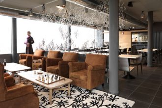 “Casa Camper es el segundo hotel del gigante del calzado español Camper que, al igual que su hotel hermano en Barcelona, combina a la perfección la elegancia minimalista con el confort de un diseño inteligente.”