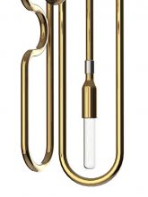 “La firma Delightfull viaja a los años cuarenta para recordar el virtuosismo del trompetista de jazz Clark Terry para presentar esta lámpara de suspensión, la lámpara Clark.”