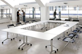 “Trama aporta soluciones de equipamiento tanto para usos colectivos como operativos con sus modelos abatibles, de colectividades y regulables en altura.”