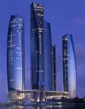 “La primera edición del World Luxury Fashion Week se llevará a cabo este mes de noviembre en la capital de los Emiratos Arabes Unidos, Abu Dahbi.”