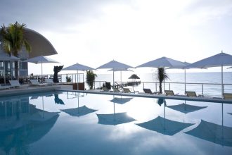 “El Mandarin Oriental Riviera Maya se distingue por sus habitaciones con diseño elegante y su excelente servicio.”