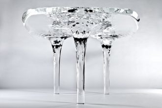 "Presentación de Liquid Glacial Table de Zaha Hadid"