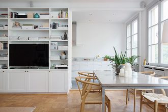 “Los diseños con nombre y apellido se mezclan con piezas de estilos diferentes, y el resultado es un decoración moderna.”