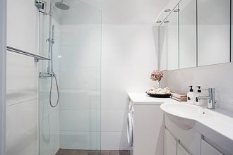 “Los diseños con nombre y apellido se mezclan con piezas de estilos diferentes, y el resultado es un decoración moderna.”