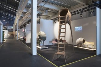 “Este diseñador español tiene una visión y misión claras: crear muebles que estén vivos.”
