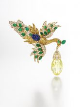 "El exclusivo prendedor Walska Briolette Diamond Brooch es una obra maestra de diseño."