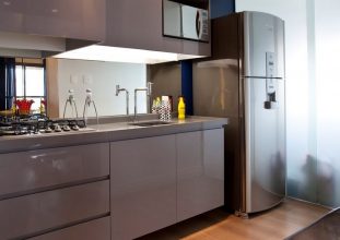 “Las cocinas pequeñas pueden ser tan cómodas, funcionales y parecer tan grandes como deseamos”