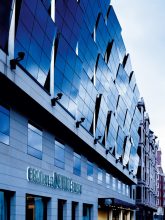 "El diseño de los espacios interiores del nuevo Gran Hotel Domine Bilbao es un proyecto de Estudio Mariscal."