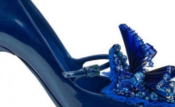 "Como parte de su colección Cruise 2015 (Crucero 2015), Jimmy Choo lanza una exclusiva línea de calzado con gemas llamada Vices (Vicios)."