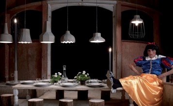 "Pisolo, Mammolo, Gongolo, Eolo, Brontolo, Cucciolo, Dotto y Biancaluce componen 'Settenani y Biancaluce': una colección de cuento."