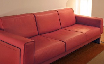 "Retiro Mobiliario es un estudio de interiorismo especializado en las primeras marcas del diseo contemporáneo de mobiliario."