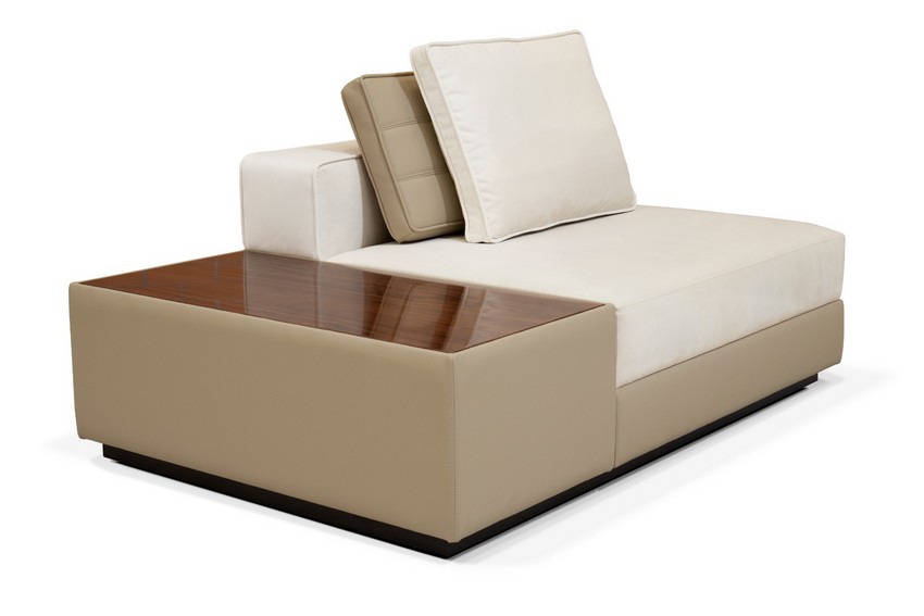 Capuchin: La Esencia de un Diseño de Interiores moderno con el nuevo Sofa de Caffe Latte